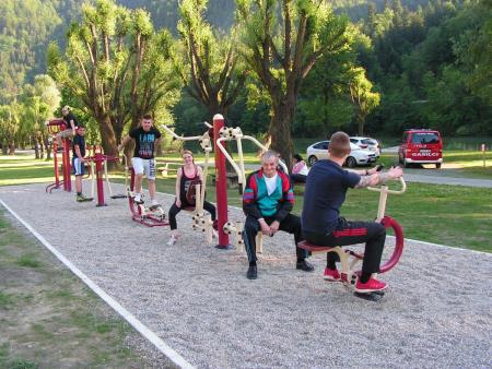 Fitnes na prostem v športnem parku Brezno